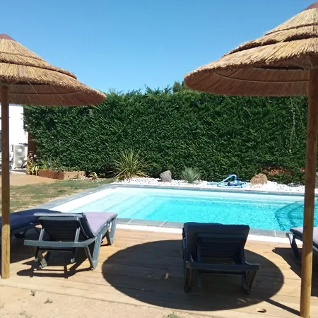 Mas Des Vignes Piscine Chauffee Bed & Breakfast Le Champ-Saint-Pere