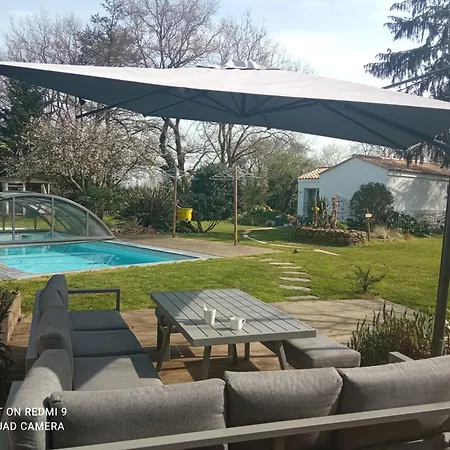 Frühstückspension Des Vignes D Hotes Et En Vendee Piscine Chauffee Le Champ-Saint-Pere
