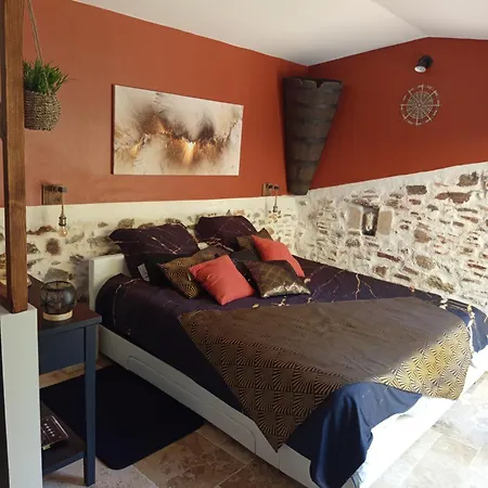 Mas Des Vignes Piscine Chauffee Bed & Breakfast Le Champ-Saint-Pere
