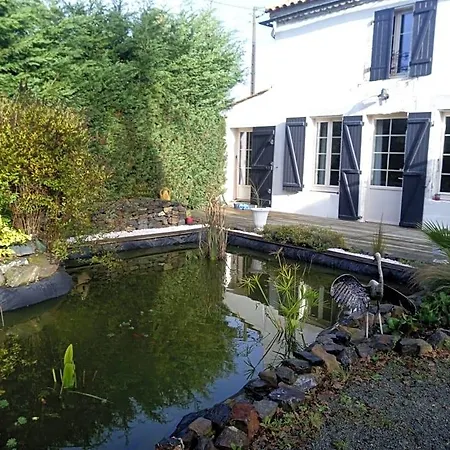 Panzió Des Vignes D Hotes Et En Vendee Piscine Chauffee Le Champ-Saint-Père