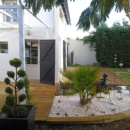 Panzió Des Vignes D Hotes Et En Vendee Piscine Chauffee *