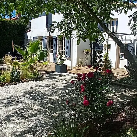 Panzió Des Vignes D Hotes Et En Vendee Piscine Chauffee