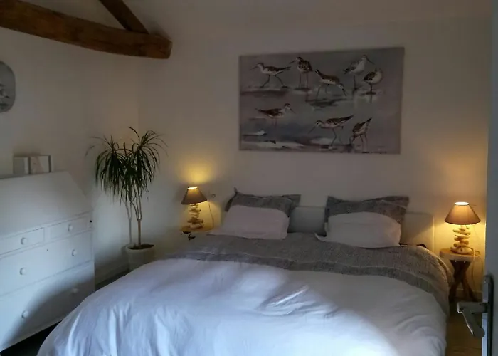 Mas Des Vignes Piscine Chauffee Bed & Breakfast *