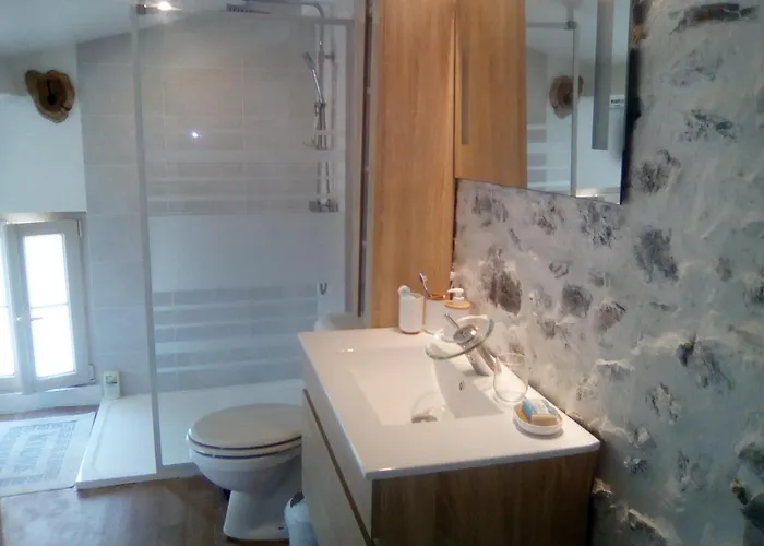 Mas Des Vignes Piscine Chauffee Bed & Breakfast *