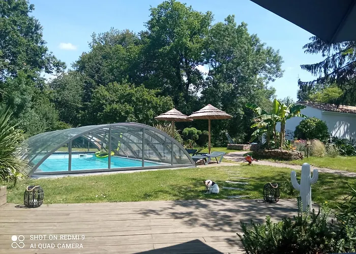 Bed & Breakfast Mas Des Vignes Piscine Chauffee